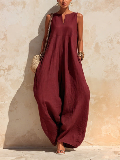Elegant chic wide-leg jumpsuit for women in a stylish, flowing silhouette