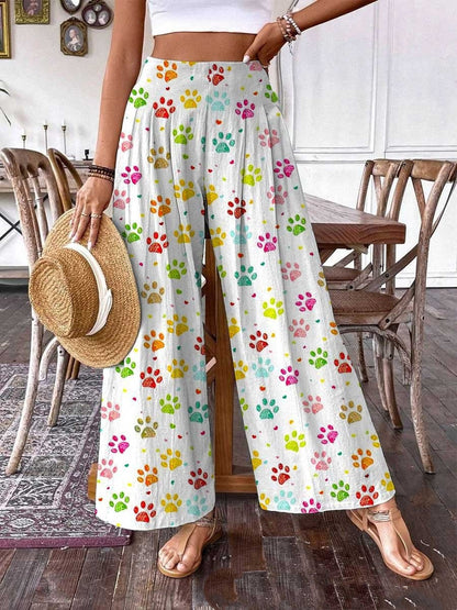 Chic trousers with 3D-printed animal footprints pattern