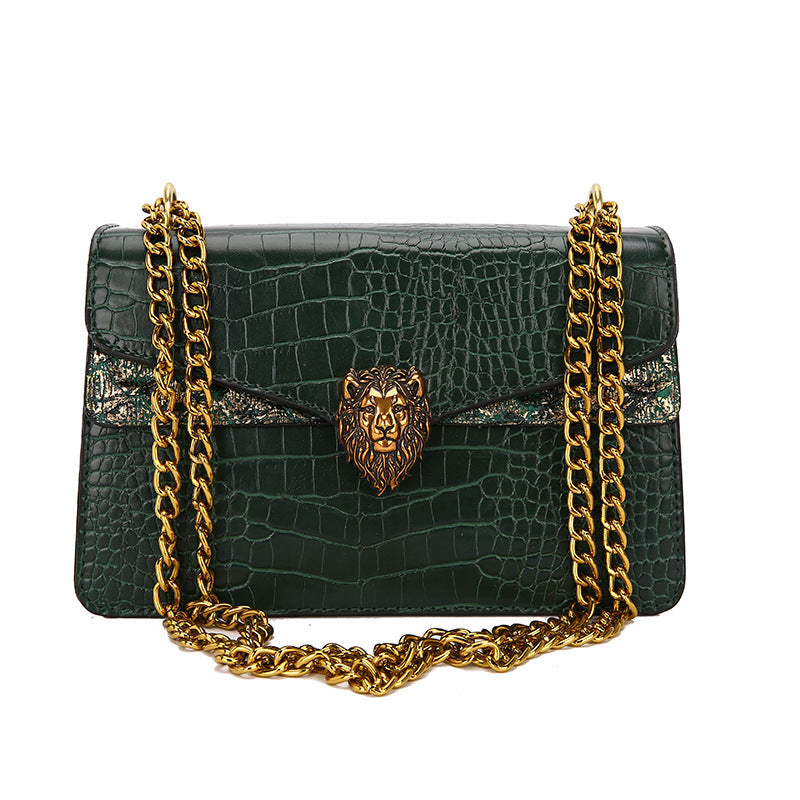 Retro underarm bag with chain and crocodile pattern in a compact shoulder bag design