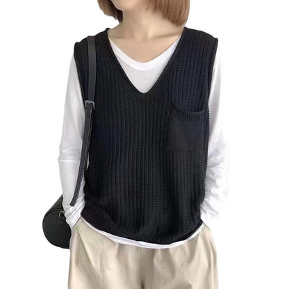 Simple V-neck artistic knit vest in textured patterned design