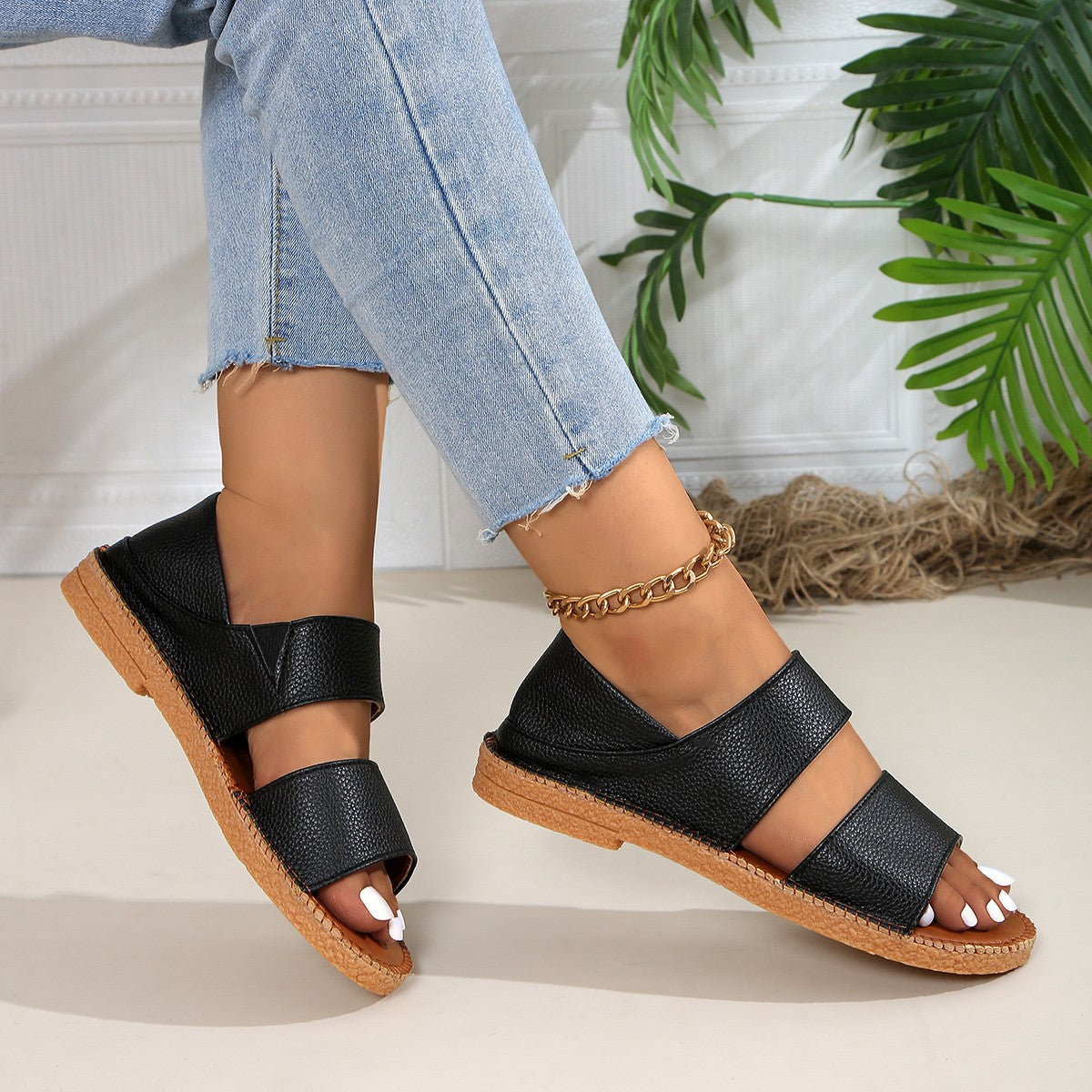 Fairy-style flat soft-soled sandals with delicate design and comfortable low-profile sole