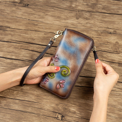 Women's retro casual zipper wallet with compact design and secure zip closure
