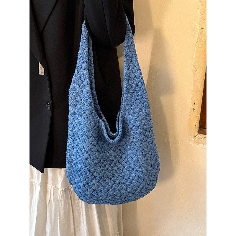 Summer beach vacation knitted bag for women, woven texture and lightweight design