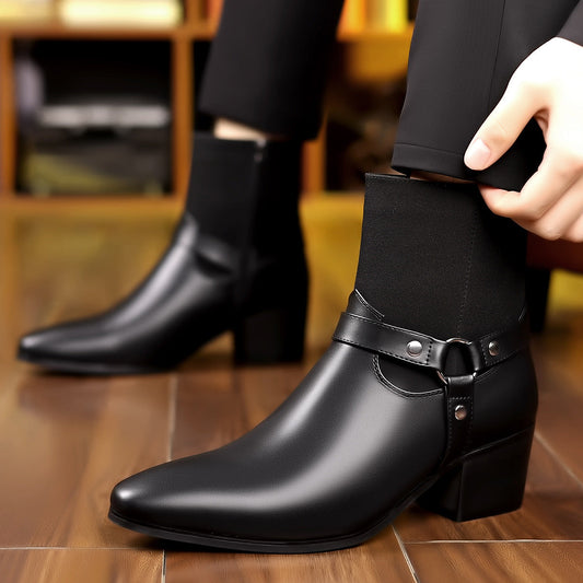British-style pointed-toe casual men's boots in a sleek leather design