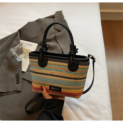 Summer vacation beach-style straw tote and crossbody bag with woven texture and versatile shoulder strap