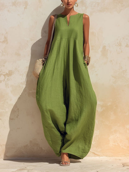 Elegant and chic wide-leg jumpsuit for women in a stylish full-length design