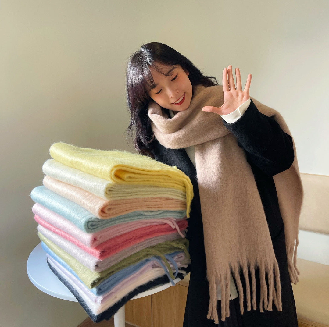 Cashmere-look plaid thickened warm scarf in a soft woven design