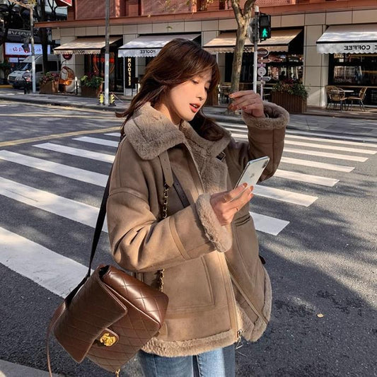 Women's fur integrated Berber fleece coat in a soft, textured design