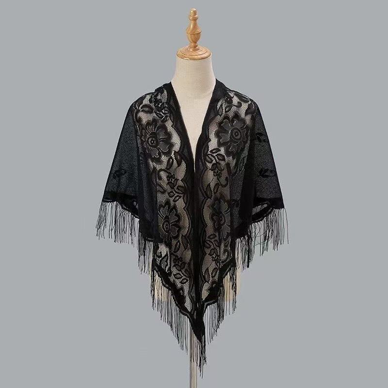 Women's breathable lace triangle shawl with floral design in a delicate patterned fabric