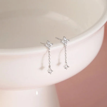 Silver inlaid zircon clover tassel earrings for women, delicate chain pendant earrings, party jewelry, stylish accessories.