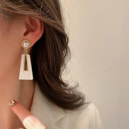Large gold crystal pearl drop earrings for women, stylish Korean and European fashion jewelry, perfect for parties and special occasions.