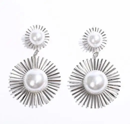 Gold large crystal pearl drop earrings for women, stylish Korean and European fashion jewelry, perfect for parties and special occasions.