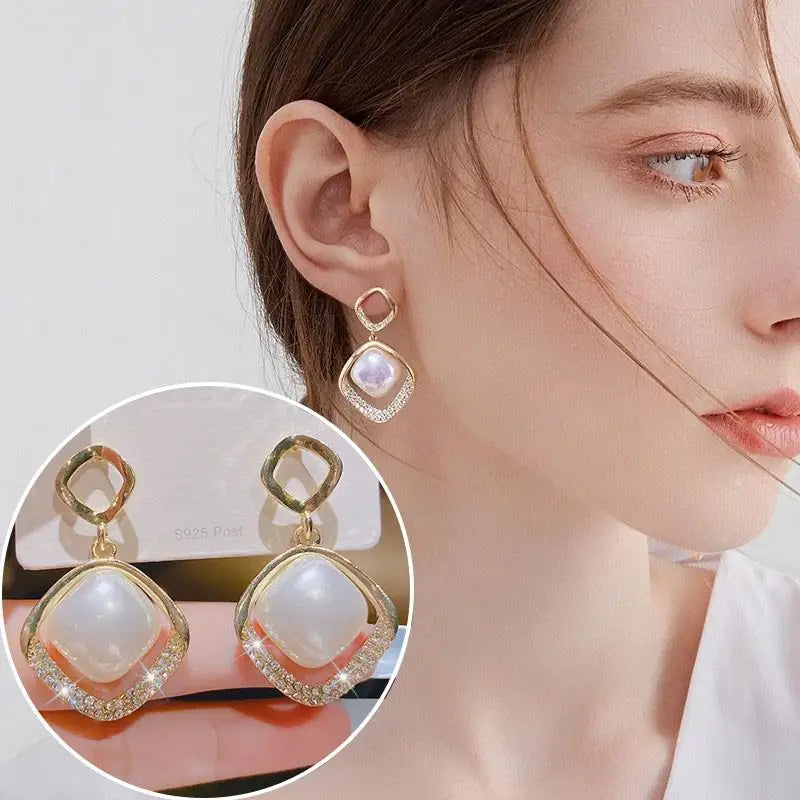 Gold large crystal pearl drop earrings for women, stylish Korean and European fashion jewelry, perfect for parties.