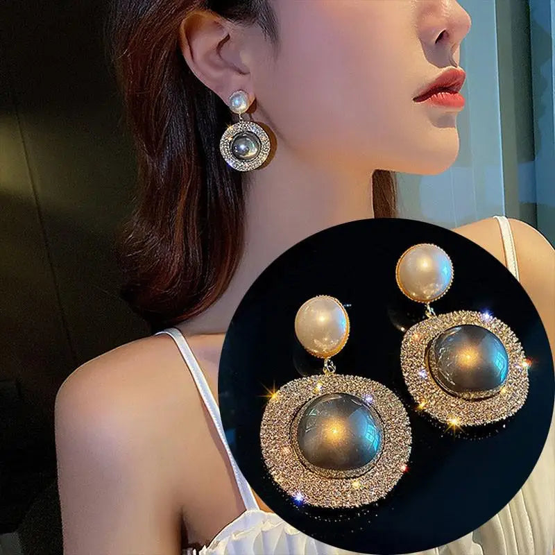 Gold large crystal pearl drop earrings for women, stylish Korean and European American fashion jewelry, perfect for parties.