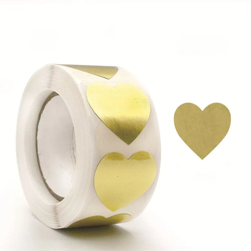 Pack of 500 kraft round self-adhesive labels for item classification and personalized labeling, featuring gold accents.
