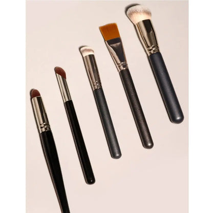 Large eyeshadow and face makeup brush by BackupMyFilesNow.com, versatile contour, foundation, concealer, and kabuki cosmetic brush.