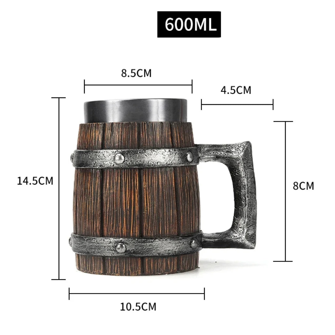 Viking wood-style beer mug with stainless steel and 3D resin details, double-wall thermal design, ideal for coffee, beer, or wine.