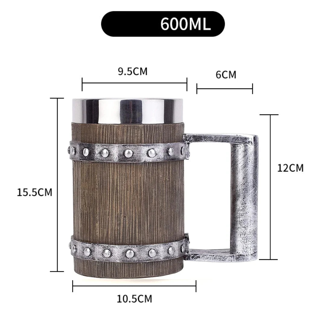 Viking wood-style beer mug with 3D resin design, stainless steel construction, double-wall thermal insulation, and a sturdy handle.