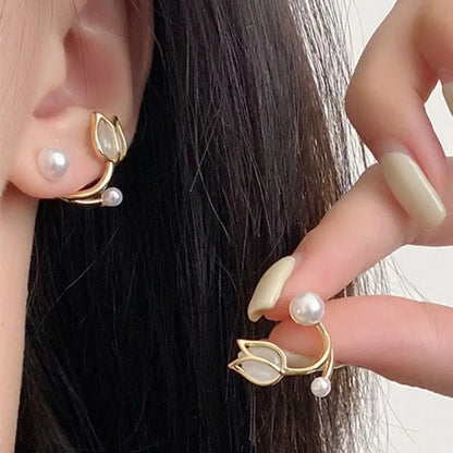 925 silver needle green flower earrings for women with zircon leaf design, Korean fashion jewelry, stylish stud earrings.