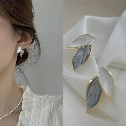 925 silver needle green flower earrings for women with zircon leaf design, Korean fashion jewelry, trendy and elegant stud earrings