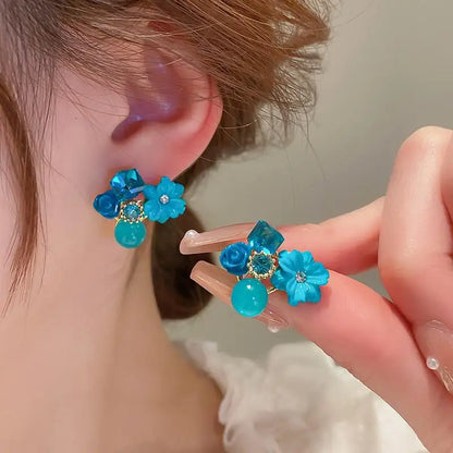 925 silver needle green flower earrings for women, Korean fashion jewelry with zircon leaf design and stud style.