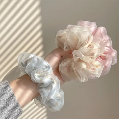 Sweet summer net-like large intestine hairband for women, trendy 1/3 piece bob hairstyle hair tie, early spring fashion accessory.