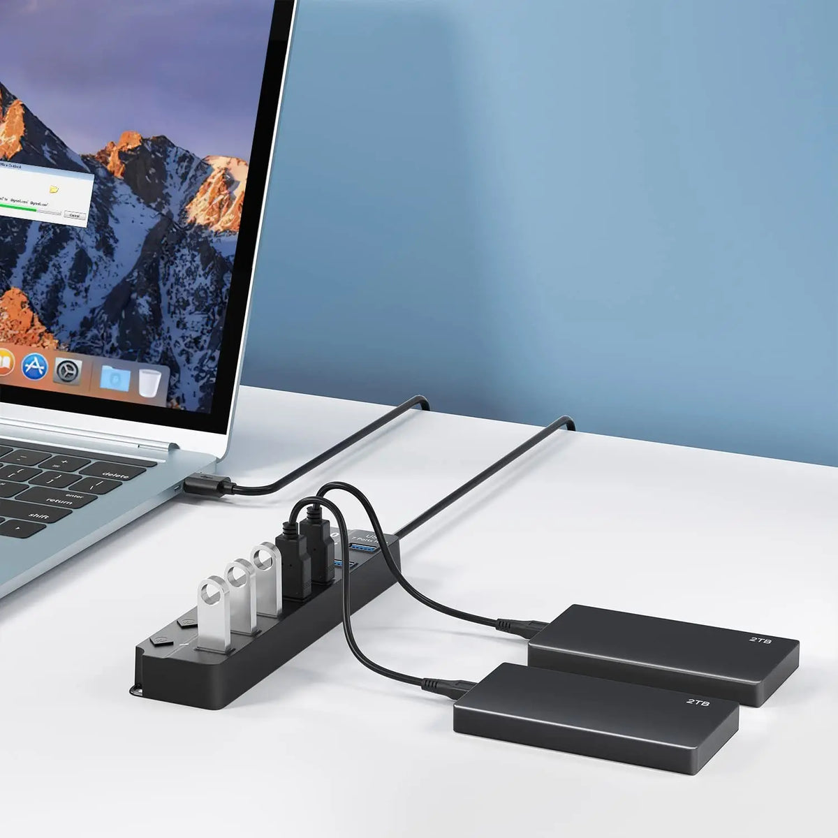 BackupMyFilesNow 4-port USB 3.0 hub with 100cm cable, multi USB splitter for computers, laptops, and PC accessories.