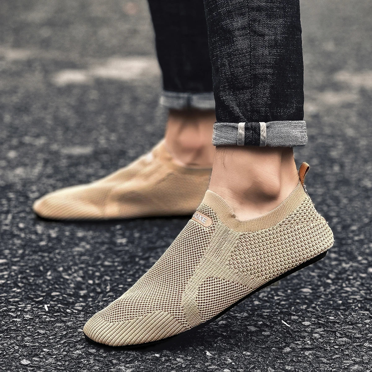 Men's four seasons casual shoes in blue, from BackupMyFilesNow.com, featuring comfortable indoor and outdoor footwear design.