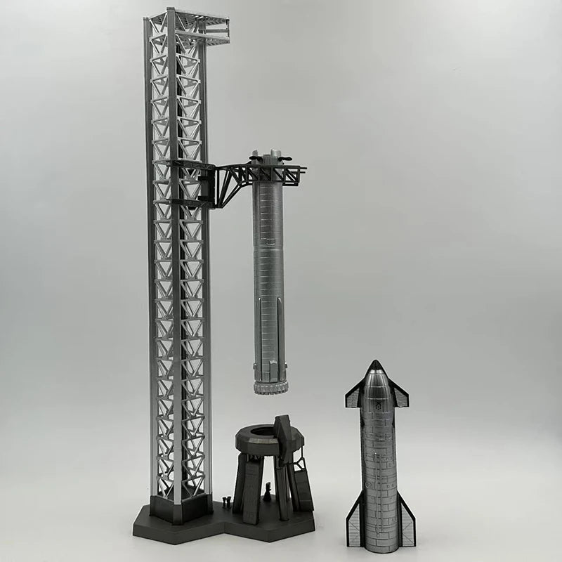1/400 scale SpaceX Dragon Heavy Falcon Starship rocket diecast metal model toy with detailed design and branding.