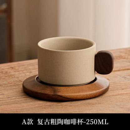 European-style porcelain coffee mug with floral design, ideal for breakfast, tea, coffee, or latte, perfect as a gift.