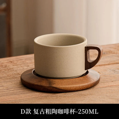 European-style porcelain coffee mug with floral design, 250ml capacity, ideal for breakfast, tea, or coffee.