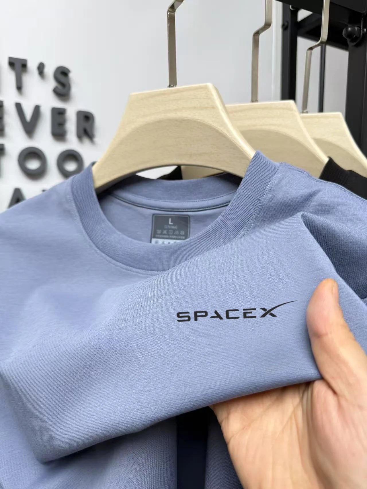 Men's army green SpaceX printed round neck T-shirt, breathable pure cotton summer casual short-sleeved top by BACKUPMYFILESNOW.COM®.