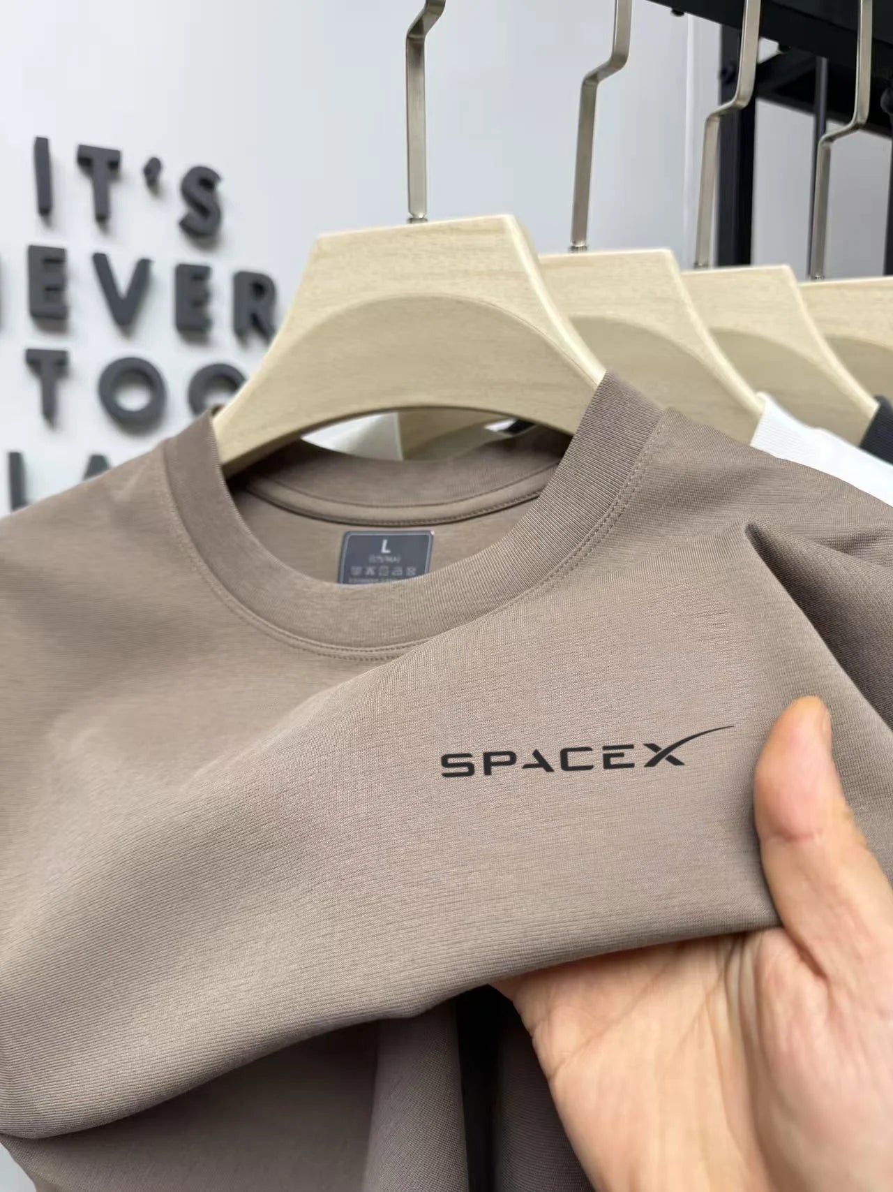 Men's army green SPACEX printed round neck T-shirt by BACKUPMYFILESNOW.COM®, short sleeve, breathable pure cotton casual summer top.