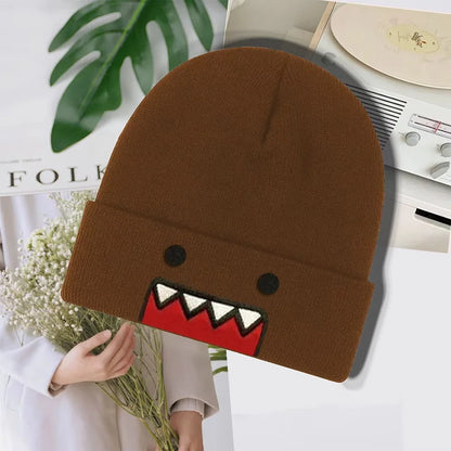 Beige embroidered knitted hat for men and women, stylish autumn winter warm windproof outdoor hip-hop casual trend.