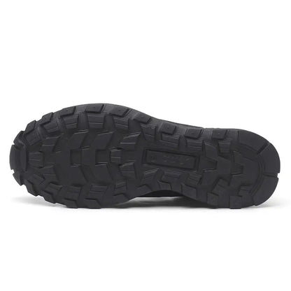 Black men's lightweight running and hiking shoes with a trendy natural style, suitable for outdoor mountain climbing and camping.