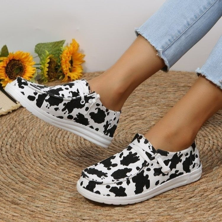 Summer canvas women's lace-up casual flat shoes by BACKUPMYFILESNOW.COM® with white laces and breathable fabric.