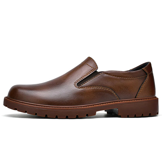 Black men's slip-on oxfords loafers with smooth leather, casual style, designed by Italian brand BackupMyFilesNow.com.