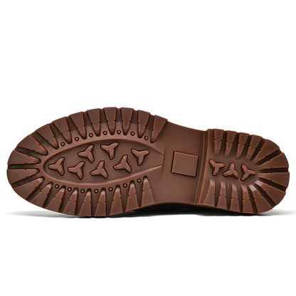 Black men's slip-on Oxfords loafers made of casual leather, featuring a sleek, pure color design, Italian craftsmanship.
