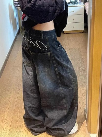 Black women's high waist vintage hip hop jeans with straight, baggy wide-leg denim style, American Y2K street fashion.
