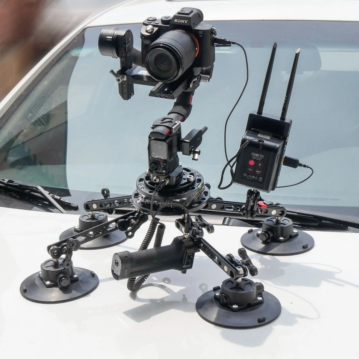 CAME-TV 4-arm aluminum alloy suction cup mount with 10kg capacity, compatible with RS2, featuring wireless action and power adapter.