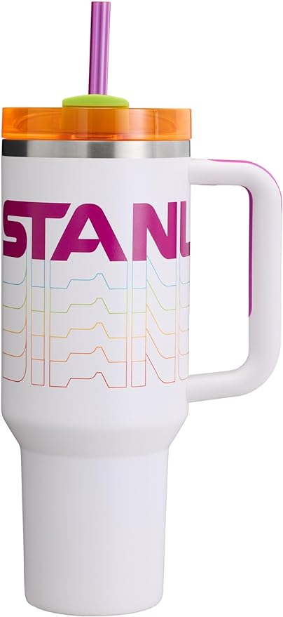 Black Stanley Quencher H2.0 FlowState stainless steel vacuum tumbler with lid and straw, perfect for water, iced tea, or coffee.