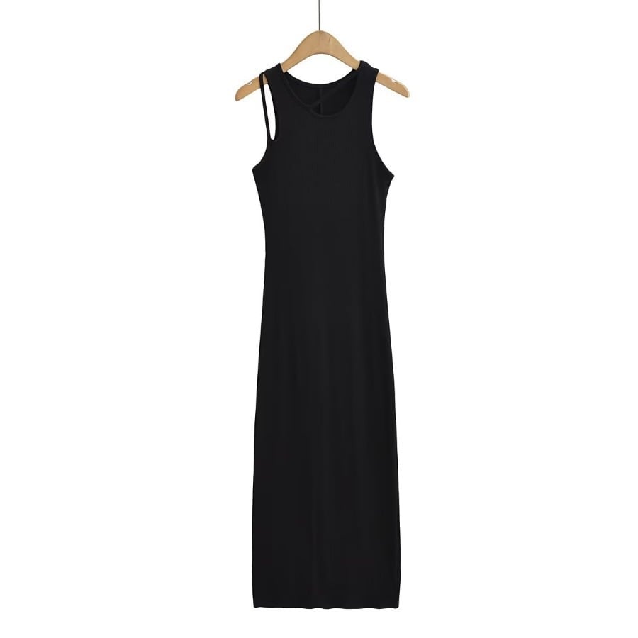 Black women's long skinny hip skirt dress, form-fitting design, stylish and elegant for casual or semi-formal wear.