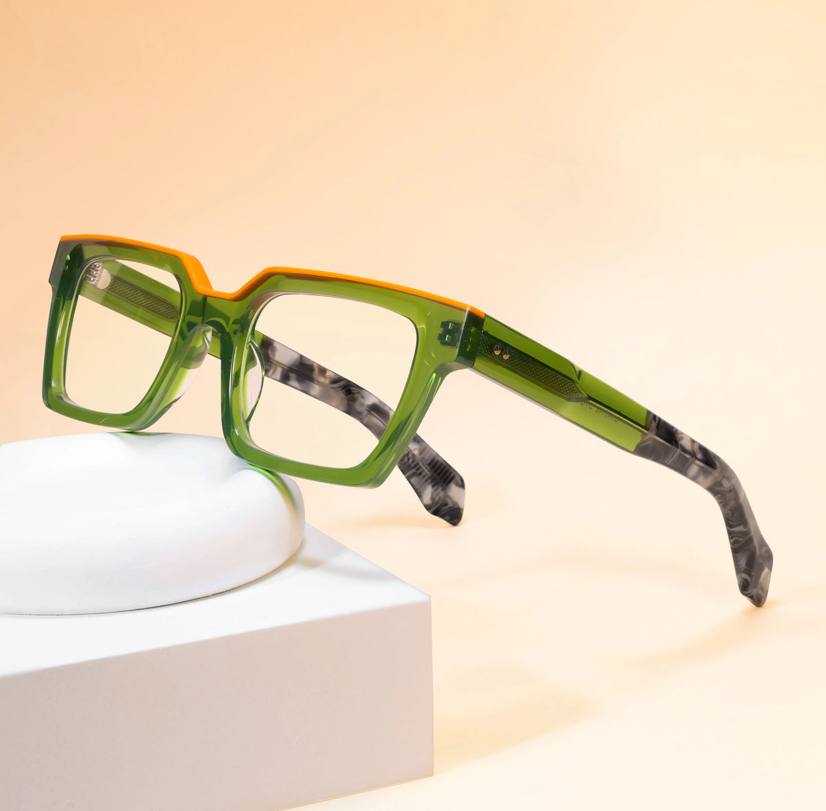 Oversized unisex glasses with thick acetate frames, wide top, clear lenses, ready for prescriptions, in trendy style.