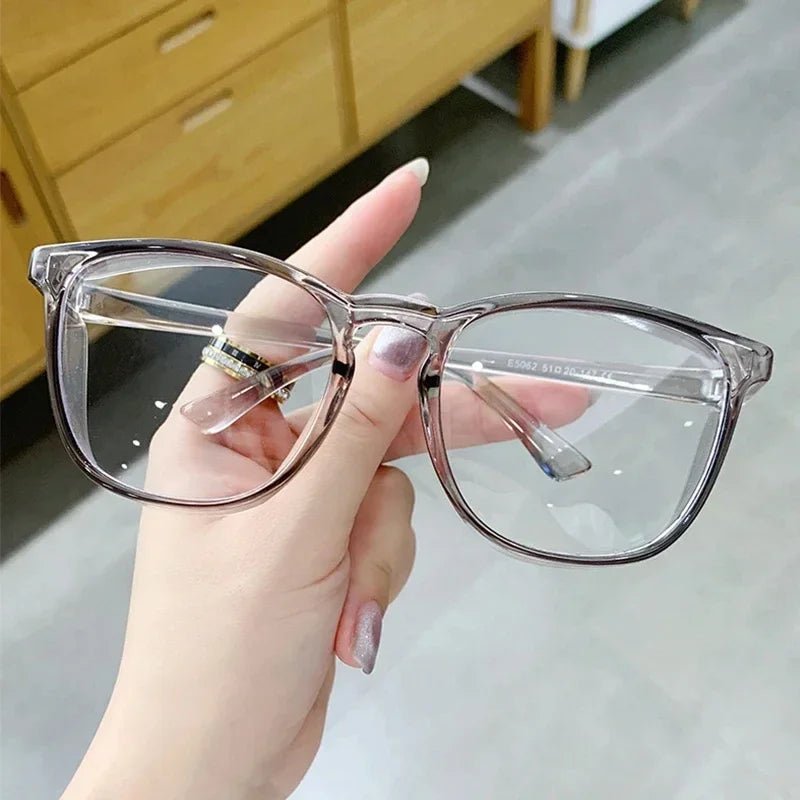 BackupMyFilesNow.com® anti-fog safety glasses with protective side shields and blue light filtering for men and women.