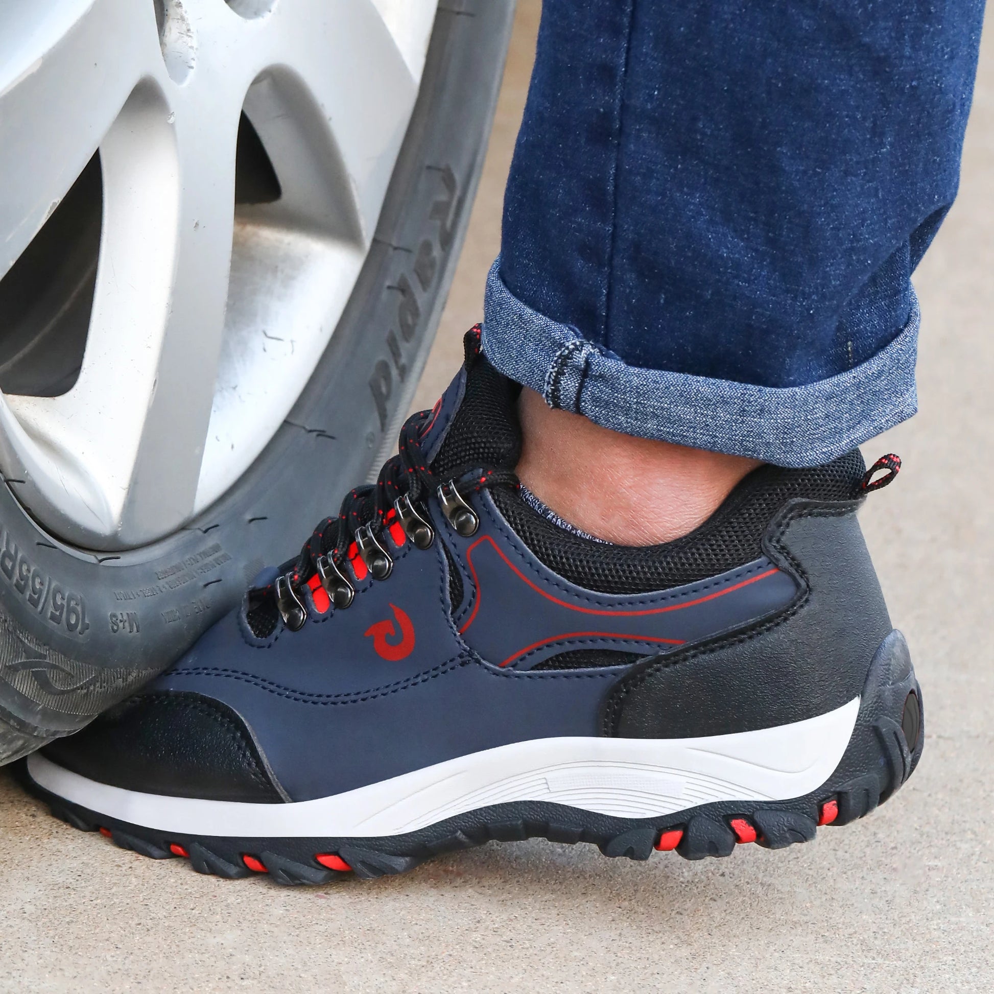 Steel toe cap work boots for men, blue safety shoes with puncture-proof soles and protective features, ideal for secure work footwear.