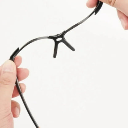 Gray cycling goggles with windproof, sandproof, anti-splash vents, suitable for outdoor work, lab safety, and riding.