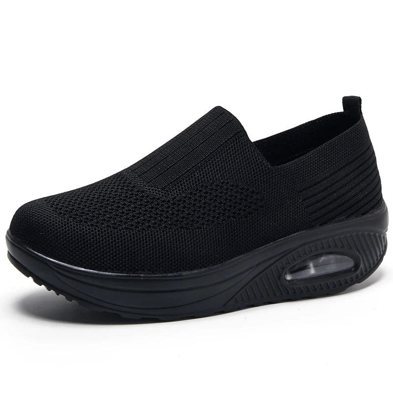Dark blue women's vulcanized sneakers with platform sole, casual flat design, breathable material, ideal for walking and summer fashion.