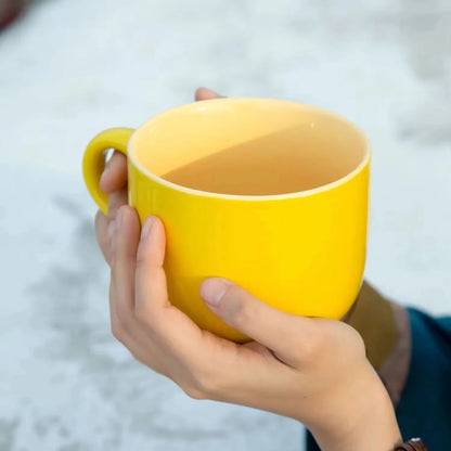 Dark blue ceramic 700ml coffee mug with large capacity for breakfast, oatmeal, milk tea, and instant noodles, ideal as a novelty gift.