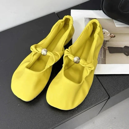 Dark brown Retro Mary Jane shoes for women with a soft sole, casual style, and yellow accents, featuring an elegant flat design.