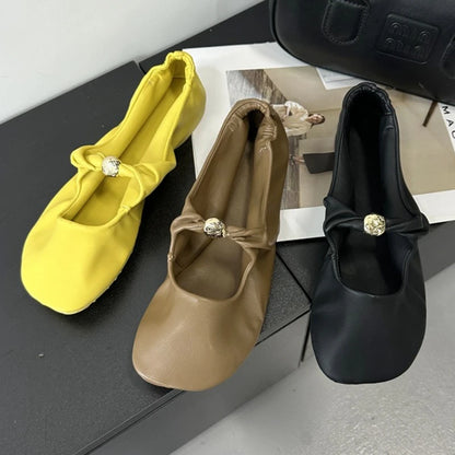 Retro fashion Mary Jane shoes for women with soft soles, casual yellow flat shoes, stylish and comfortable for everyday wear.